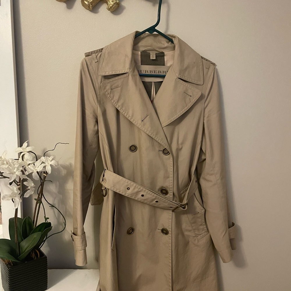 Burberry Mid-Length Trench Coat